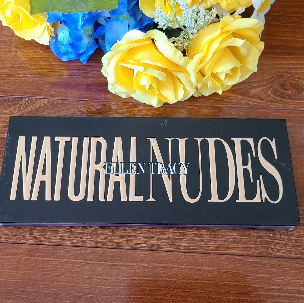 Ellen Tracy Natural Nudes Eyeshadoow Pallete